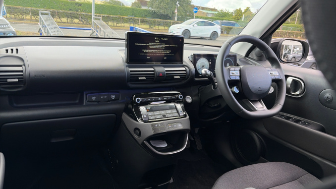 Hyundai INSTER 85kW 02 49kWh 5dr Auto Electric Hatchback - Image 9